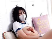 潮吹女神足球宝贝偷偷自慰喷水被主人发现