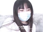 小姐姐穿着性感的白色蕾丝吊带袜给大哥泄欲