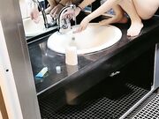 满背纹身小姐姐敞开腿让社会小哥舔逼好骚啊 温柔的舔弄大鸡巴