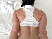 抽插口爆了 妹妹带回来的性感女闺蜜