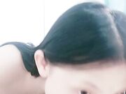 露天阳台深喉口交玩的好刺激，让大哥揉着小奶子爆草蹂躏1