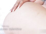 香奈儿 卡姆林对奥布里 瓦伦丁说 让我看看所有神秘的女同性恋方式