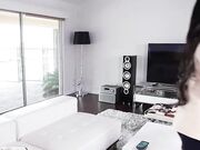 蛮横性感熟女勾引工人 大肉棒和精液填满小嘴