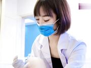 性感女医生在线取精治疗