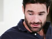 我的继父发现我自慰 所以我操了他