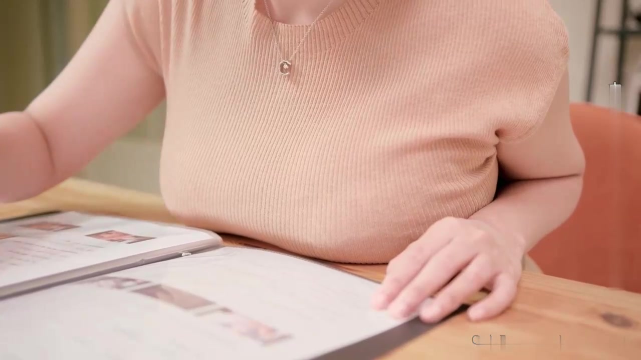 吴梦梦家教老师勾引学生内射自己