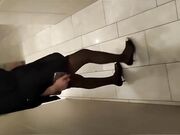 【真实勾搭巨乳气质美女老板】奶子坚挺圆润，购物中心厕所操逼，紧张又刺