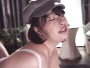 在老公面前 被大鸡巴推上潮吹 连着两颗浓密内射