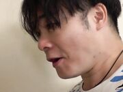 请不断地舔她美味的肛门和精液