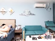 高清拍摄甜美少妇 聊聊天沙发床上轮换着操 抬腿抽插抱着屁股骑坐