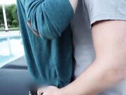 骚少妇在泳池边给老外舔鸡巴 接着干骚穴插屁眼从天亮干到天黑