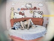 可爱主题宾馆许久没爱爱的大学生情侣停停歇歇干了3炮女友很漂亮