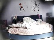 酒店玫瑰房偷拍水嫩美女和男友开房一个小时连着干了2次,!国语