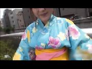 衣服还没脱完就被扯掉内裤爆操