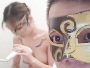 皮肤白皙面具纹身妹子夫妻双人秀 浴室湿身诱惑 自慰扣逼