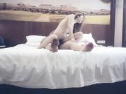 黄衣短裤外围萌妹 穿上红色透视装69姿势口交 抬腿侧入人肉打桩机