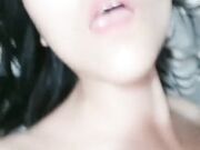 全程露脸舔鸡巴的样子真可爱 主动上位摩擦鸡巴滑进骚穴激情抽插 叫声可射