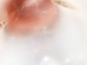 颜值不错的萌妹子被纹身哥各种玩逼 道具抽插扩阴器菊花都爆了特写骚逼