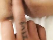 周末约00后极品嫩妹打炮 粉嘟嘟的穴眼 你不要内射哦 不然怀孕要负责任的