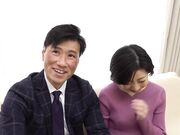 两人的臀部止不住的晃动 两人在湿热的房间里达到了高潮