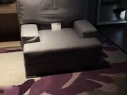 日光与黑过膝袜