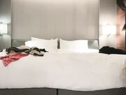 白虎，一线天，大胸女神穿黑丝，一通操作干得落荒而逃，红内裤战胜出品必属精品