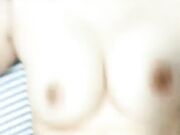 大饱口福 找来男友双飞姐妹 舔逼就已经好骚 妹妹被操到淫乱大叫抽搐不能自拔