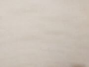 你家人知道你这样吗 正做着爱 朋友来敲门 3P淫乱 肏得惨烈