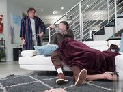 玛琳菲森展示自己极品诱人白皙胴体