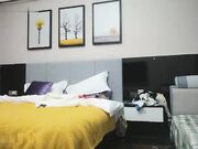 齐逼短裤颜值不错苗条妹子 骑在身上调情69口交侧入猛操 呻吟娇喘非常诱人