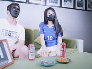 足球少女的浪漫邂逅：嫩足学妹的高潮！