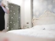 再战小姐姐风骚淫荡翘臀高耸急需满足浪叫连连把持不住