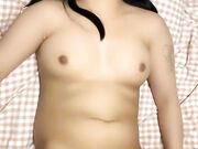 人太多妹子们多不好意思叫床发出呻吟声啦 但是看表情她们玩得真的很激情很嗨