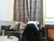 约了个眼镜国外妹子啪啪 口交翘起屁股沙发上后入大力猛操