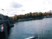 街头搭讪浪女表面正经一到角落里就迫不及待扒下裤子吮吸鸡巴