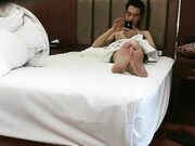 新人酒店偷拍设备好隐蔽 漂亮小姐姐白皙美臀正对 啪啪插入太紧了