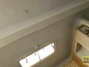 被变态老头爆操三穴的下流少女