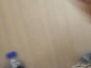 足浴丶一哥新人老哥首秀小少妇，近距离视角深喉口交，腰细翘臀沙发上骑坐，站立后入镜头前猛操