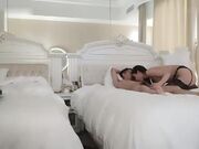 新人老哥鸭舌帽牛仔裤素质妹子 性感吊带黑丝先按摩 舔弄69姿势口交