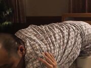 时隔数年回家探亲的儿子竟然变成了一位美丽的女性 2