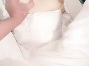 会喷水的亲姐姐把工装OL的气质姐姐拴着狗链调教，口塞像母狗一样，小穴全湿中出内射