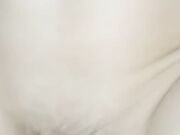 小帅哥专门约良家少妇来啪啪 鸡巴粗大又会撩把小少妇插得淫水超多