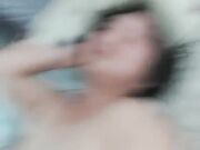 居家小少妇刚刚洗漱完就埋首于胯下舔鸡巴 主动上位抽插