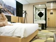 周末约炮超棒身材小姐姐开房 跪舔口活无套猛操 骑乘很会扭动