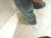 小哥KTV厕所内撩骚陪酒女 摸着摸着就让干了 扒下裤子直接开喽