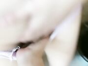 白日宣淫好刺激 勾搭银行大厅等取钱的白领 身材不错