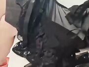 去美女同事家串门 准备好的性感情趣内衣穿上开操