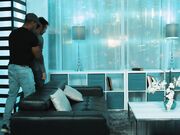 当我睁开眼时 发现他们正在做爱