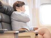 飞机上的淫荡3P 高空做爱