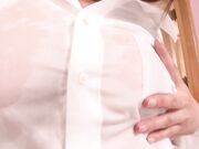 这个女孩的内衣会让你也想射在她的嘴里翘臀大奶已经准备好迎接大鸡巴进入了